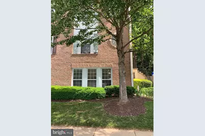 7919 Foxcrest Court #7919, Potomac, MD 20854 - Photo 2