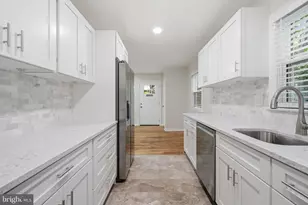 18 Grandin Cir, Rockville, MD 20851 - Photo 6