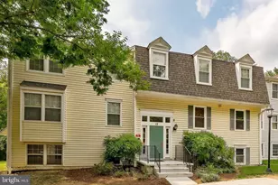 19 Pickering Ct, Germantown, MD 20874 - Photo 2