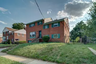 9842 Belhaven Rd, Bethesda, MD 20817 - Photo 2