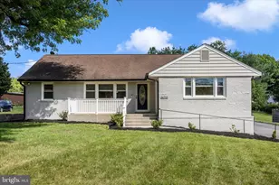 16215 Redland Rd, Rockville, MD 20855 - Photo 2
