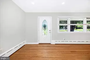 16215 Redland Rd, Rockville, MD 20855 - Photo 4
