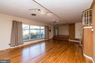 9322 W Parkhill Dr, Bethesda, MD 20814 - Photo 16