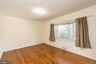 9322 W Parkhill Dr, Bethesda, MD 20814 - Photo 8