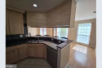 353 Fallsgrove Drive #51, Rockville, MD 20850 - Photo 10