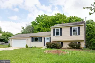 10301 Bloom Dr, Damascus, MD 20872 - Photo 4