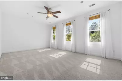 9421 Holland Avenue, Bethesda, MD 20814 - Photo 32