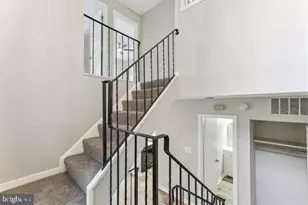 9861 Lake Shore Dr, Gaithersburg, MD 20886 - Photo 4