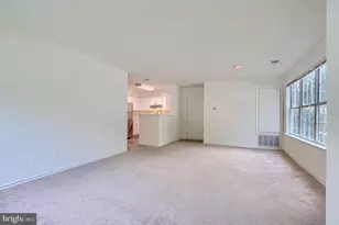 18519 Boysenberry Dr, Gaithersburg, MD 20879 - Photo 6