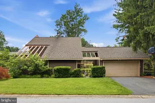 10725 Wayridge Dr, Montgomery Village, MD 20886 - Photo 2