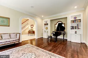 9909 Avenel Farm Dr, Potomac, MD 20854 - Photo 6