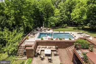 9909 Avenel Farm Dr, Potomac, MD 20854 - Photo 4