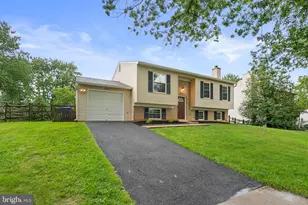 13421 Winterspoon Ln, Germantown, MD 20874 - Photo 2