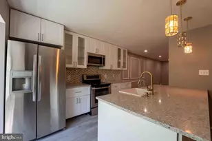 18246 Fox Chase Cir, Olney, MD 20832 - Photo 4
