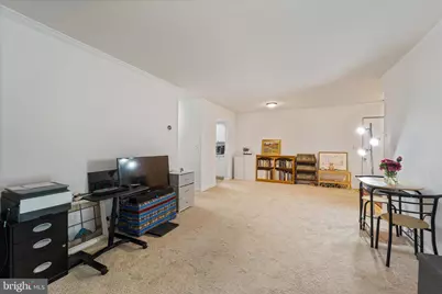 18334 Streamside Drive #303, Gaithersburg, MD 20879 - Photo 8