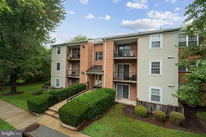 18334 Streamside Drive #303, Gaithersburg, MD 20879 - Photo 2