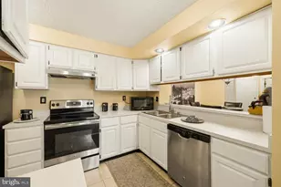 12204 Eagles Nest Ct, Germantown, MD 20874 - Photo 6