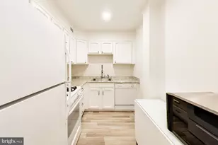 10300 Westlake Dr, Bethesda, MD 20817 - Photo 8