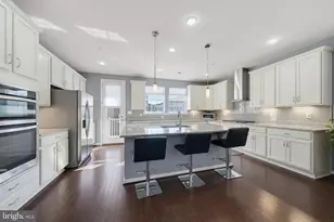 11 Fairbanks Dr, Gaithersburg, MD 20877 - Photo 10