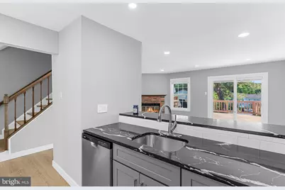 11409 Berland Place, Germantown, MD 20876 - Photo 4