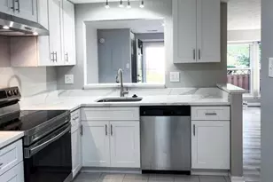 540 Palmtree Dr, Gaithersburg, MD 20878 - Photo 10