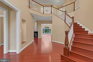 7607 Newmarket Dr, Bethesda, MD 20817 - Photo 2