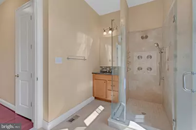 7607 Newmarket Drive, Bethesda, MD 20817 - Photo 14