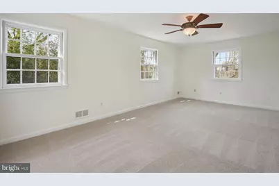 5801 Hillburne Way, Chevy Chase, MD 20815 - Photo 18