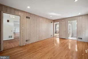 5801 Hillburne Way, Chevy Chase, MD 20815 - Photo 14