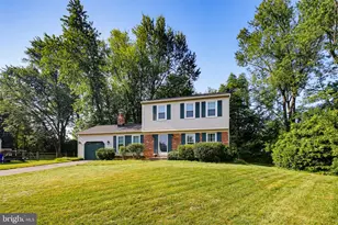 18904 Blue Heron Ln, Gaithersburg, MD 20879 - Photo 2