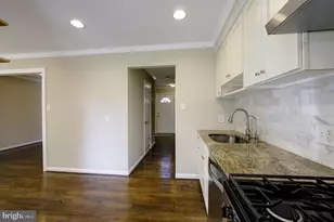 4 Ritchfield Ct, Rockville, MD 20850 - Photo 16