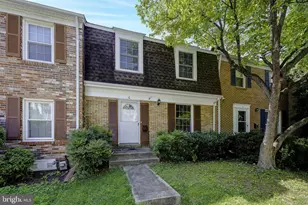 4 Ritchfield Ct, Rockville, MD 20850 - Photo 2