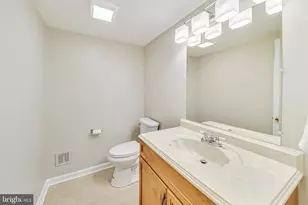 8403 Postoak Rd, Potomac, MD 20854 - Photo 14