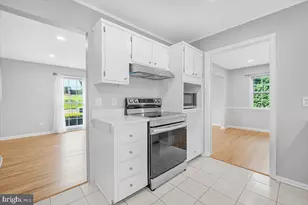 8403 Postoak Rd, Potomac, MD 20854 - Photo 14