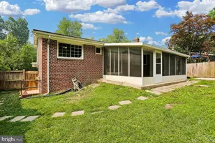 811 Kenbrook Dr, Silver Spring, MD 20902 - Photo 10