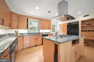 6004 Princeton Ave, Glen Echo, MD 20812 - Photo 20