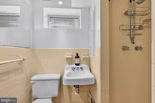 10228 Hatherleigh Dr, Bethesda, MD 20814 - Photo 50