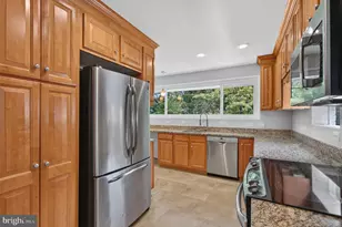 10228 Hatherleigh Dr, Bethesda, MD 20814 - Photo 18