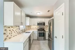 20539 Golf Course Dr, Germantown, MD 20874 - Photo 12