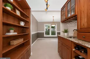 9405 Chatteroy Pl, Gaithersburg, MD 20886 - Photo 8