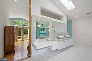 10204 Falls Rd, Potomac, MD 20854 - Photo 32
