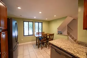 11652 Bedford Ct, Germantown, MD 20876 - Photo 2