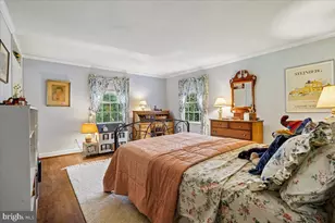 8209 Burning Tree Rd, Bethesda, MD 20817 - Photo 12