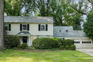 8209 Burning Tree Rd, Bethesda, MD 20817 - Photo 1