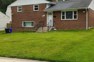 12207 Hunters Ln, Rockville, MD 20852 - Photo 2
