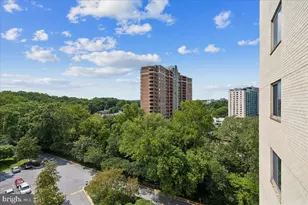 10201 Grosvenor Pl, Rockville, MD 20852 - Photo 14