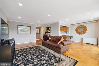 10201 Grosvenor Place #1009, Rockville, MD 20852 - Photo 8