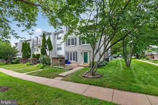 18917 Highstream Dr, Germantown, MD 20874 - Photo 2