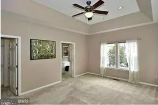 715 Pleasant Dr, Rockville, MD 20850 - Photo 10