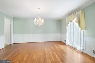 10253 Gainsborough, Potomac, MD 20854 - Photo 8